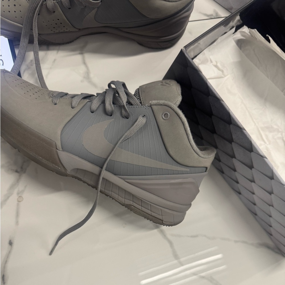Nike Zoom Kobe 4 Fade to Black Mamba Collection Sneaker